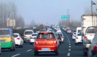 四月新規全面解讀 工資、辦證、繳稅與小型客車租賃服務迎來重要變化